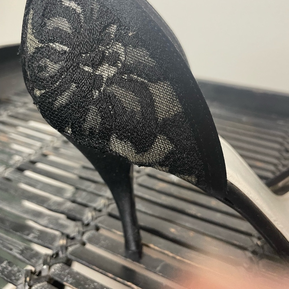 Stuart Weitzman, Black lace heel - Picture 8 of 9